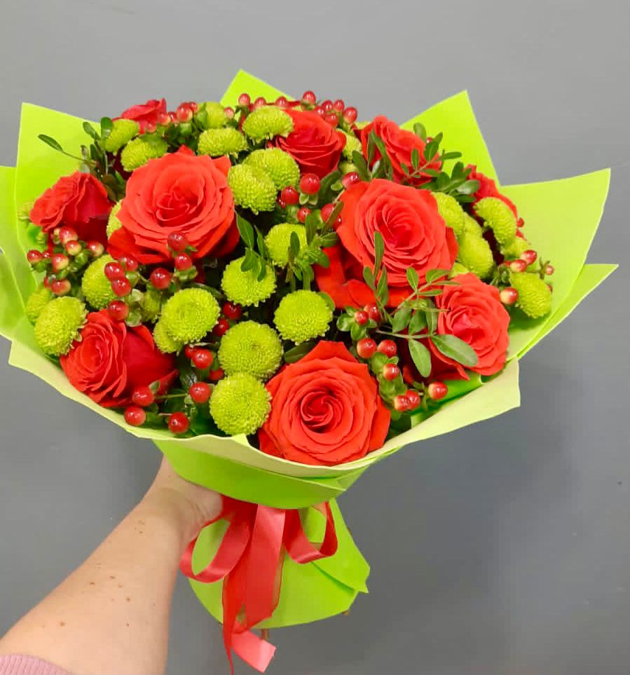 Букет цветов из: Хризантемы и Розы в Красном Сулине