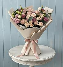 Букет цветов из:  Розы и Лизиантусы в Красном Сулине