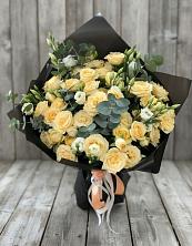 Букет цветов из:  Розы и Лизиантусы в Красном Сулине