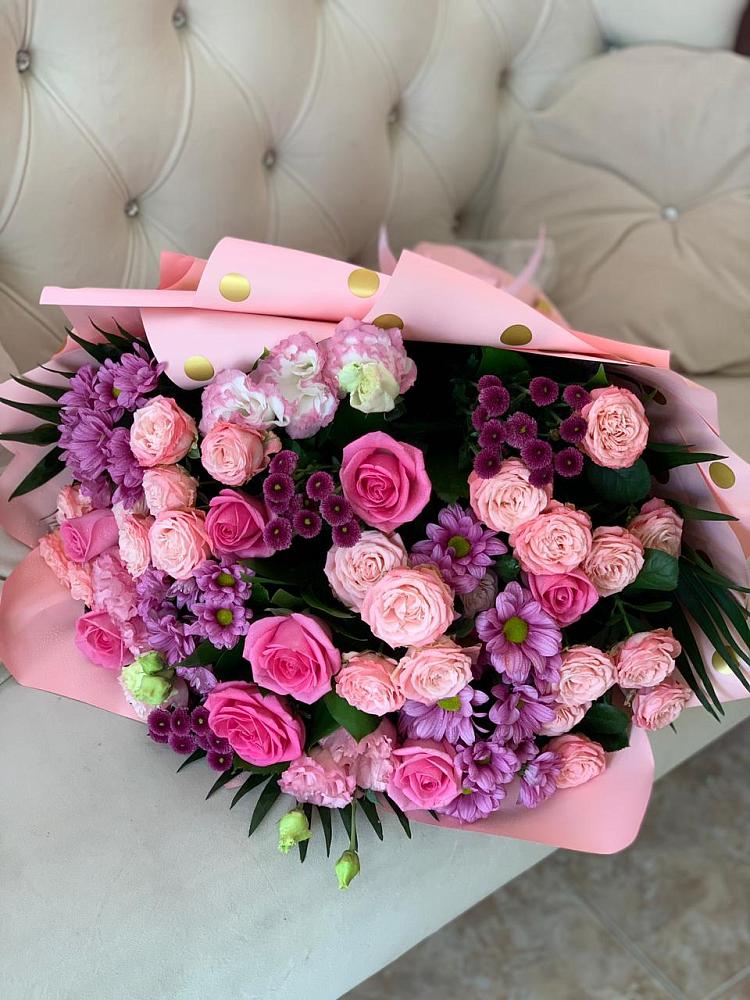 Букет цветов из: Хризантемы, Розы и Лизиантусы в Красном Сулине