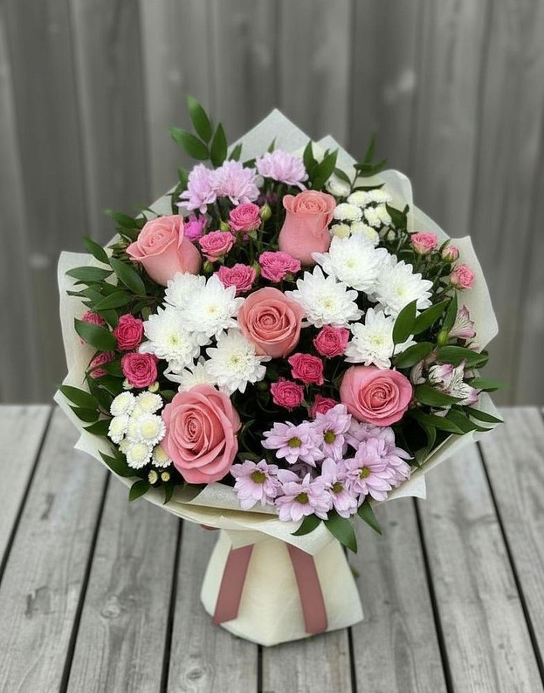 Букет цветов из: Альстромерии, Гвоздики, Розы и Хризантемы в Красном Сулине