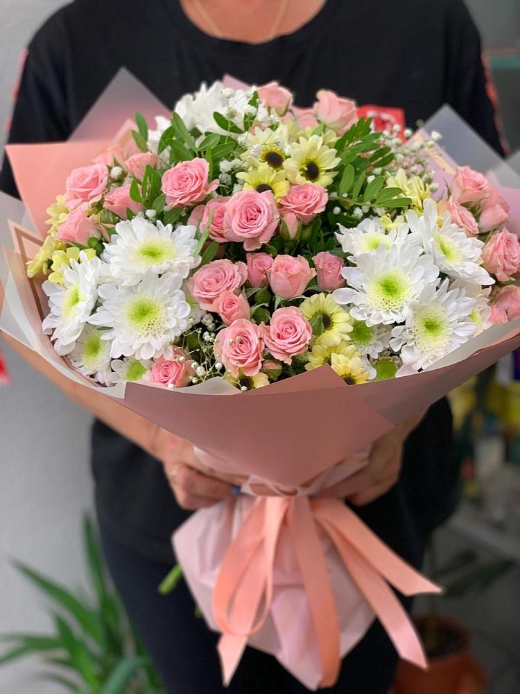 Букет цветов из: Розы и Хризантемы в Красном Сулине