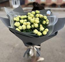Букет Белые кустовые розы Солинеро в Красном Сулине