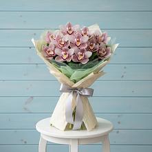 Букет цветов из:  Орхидеи и Розы в Красном Сулине