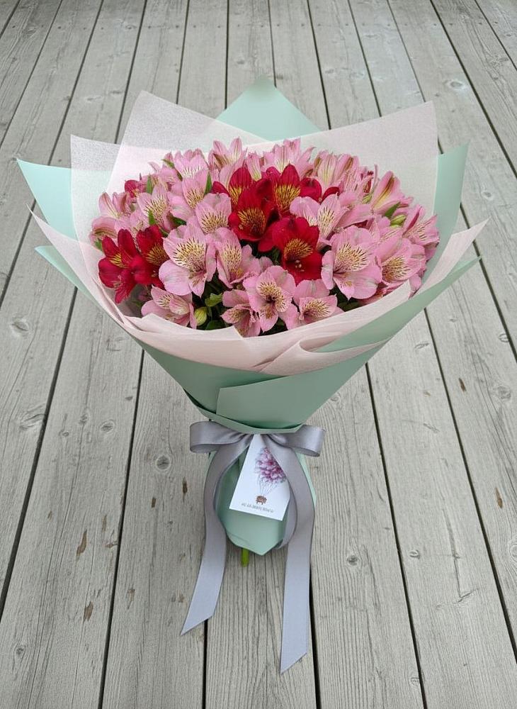 Букет цветов из: Альстромерии в Красном Сулине