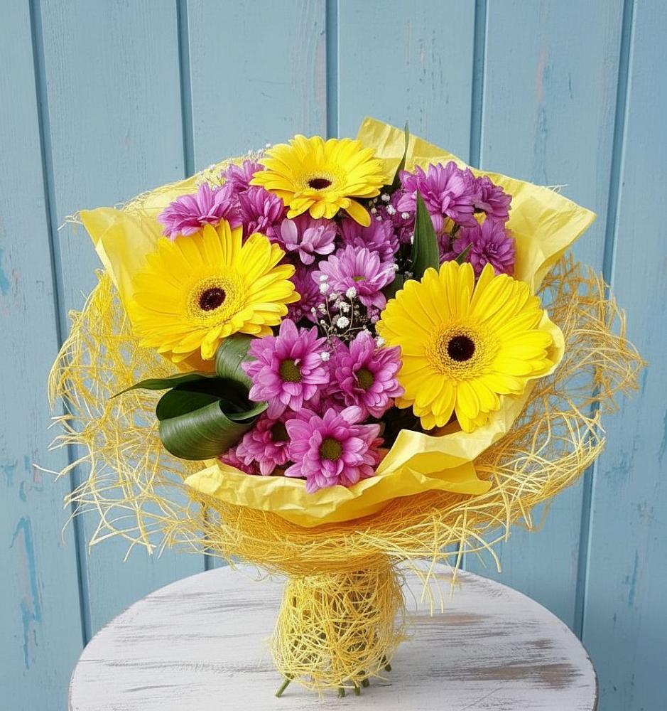 Букет цветов из: Хризантемы и Герберы в Красном Сулине