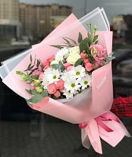 Букет цветов из:  Розы, Лизиантусы и Хризантемы #REPLACE_PRED# Красном Сулине