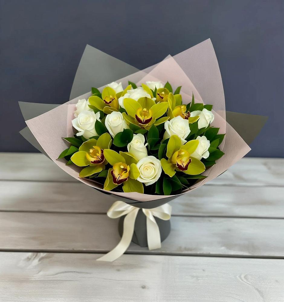 Букет цветов из: Орхидеи и Розы в Красном Сулине