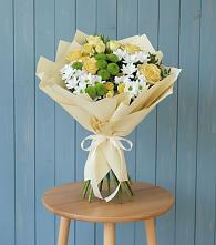 Букет цветов из:  Хризантемы и Розы #REPLACE_PRED# Красном Сулине