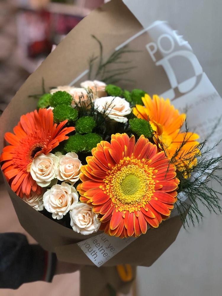 Букет цветов из: Герберы, Хризантемы и Розы в Красном Сулине