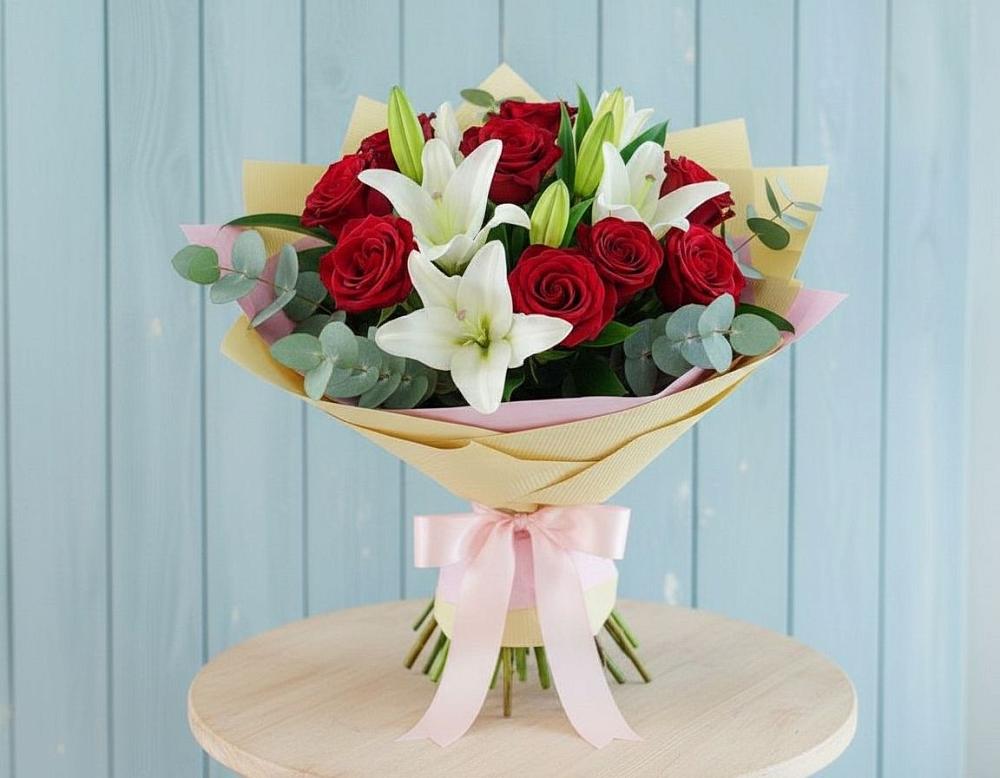 Букет цветов из: Лилии и Розы в Красном Сулине